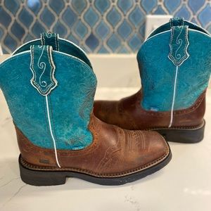 Justin Ladies Boots sz 8